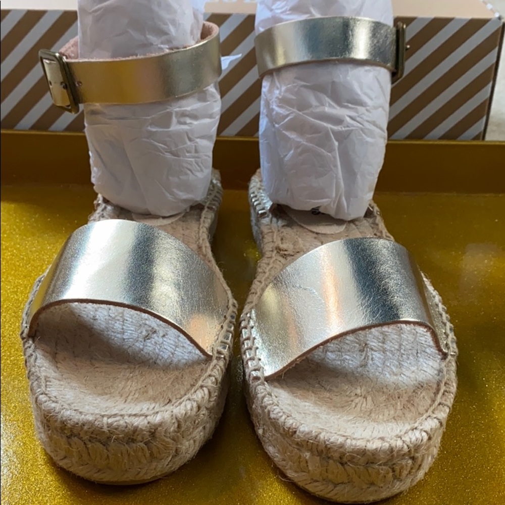 Soludos Cadiz sandal leather platinum new w/ box - Picture 4 of 6
